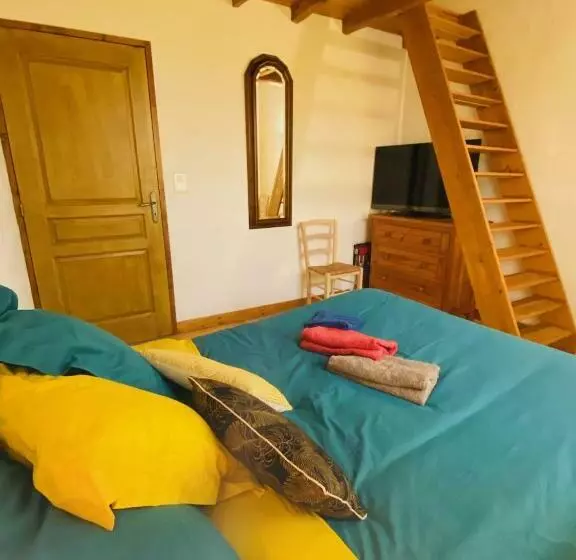Bed and Breakfast Maison Lgbt Des Monts Bleus
