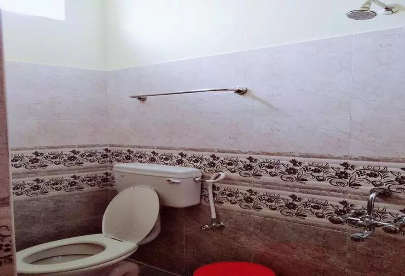 Hotelli Oyo 82027 Vijay Palace