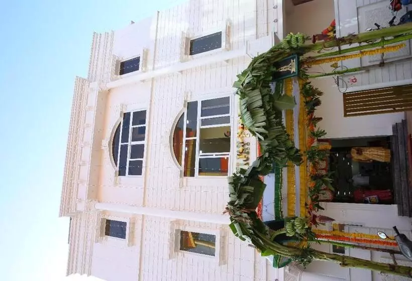 Hotelli Oyo 82027 Vijay Palace