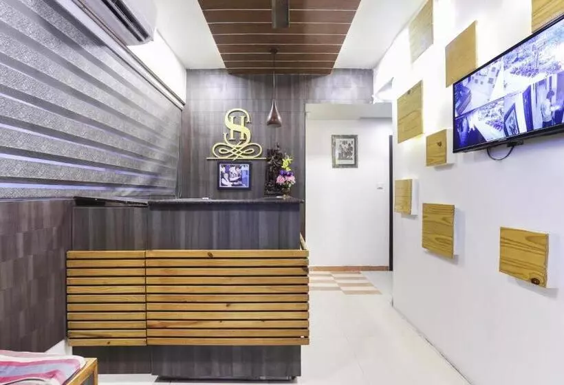 Hotelli Oyo 82027 Vijay Palace