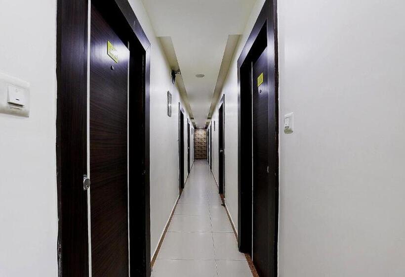 Hotelli Oyo 82027 Vijay Palace