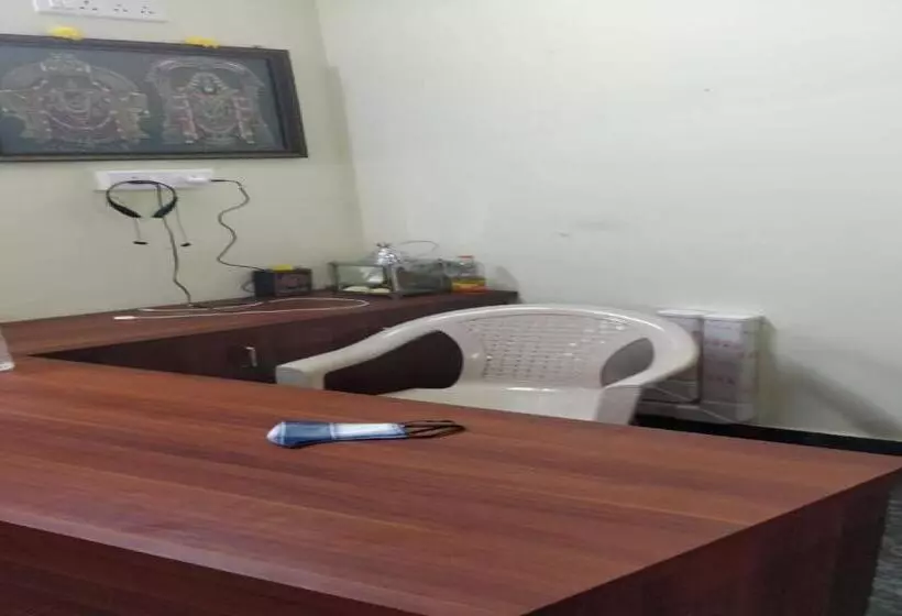 Hotelli Oyo 82027 Vijay Palace