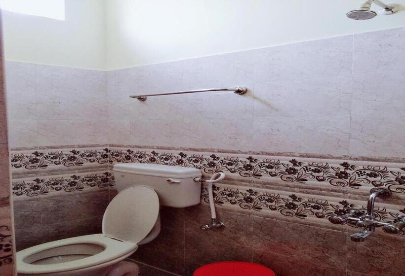 فندق Oyo 82027 Vijay Palace