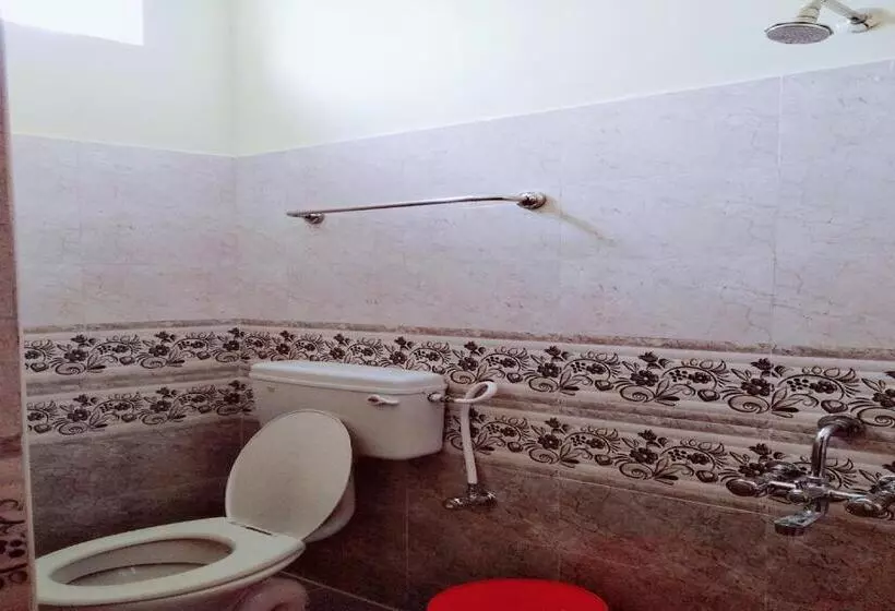 Hotelli Oyo 82027 Vijay Palace