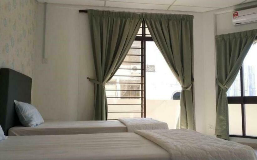 Hotel Oyo 90326 Wg Guest House