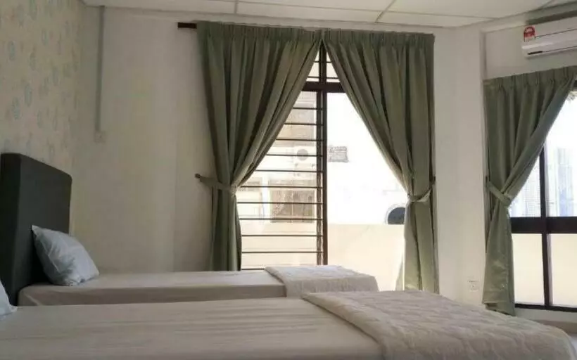 ホテル Oyo 90326 Wg Guest House