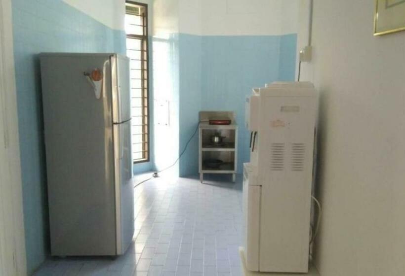 Hotel Oyo 90326 Wg Guest House