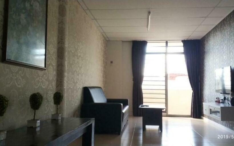 Hotel Oyo 90326 Wg Guest House