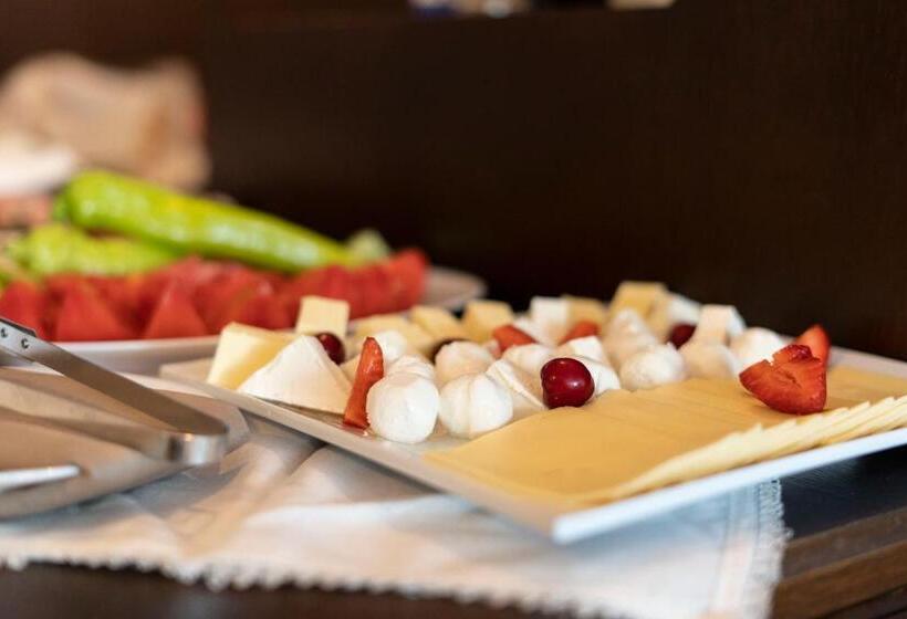 호텔 Pulpudeva Family