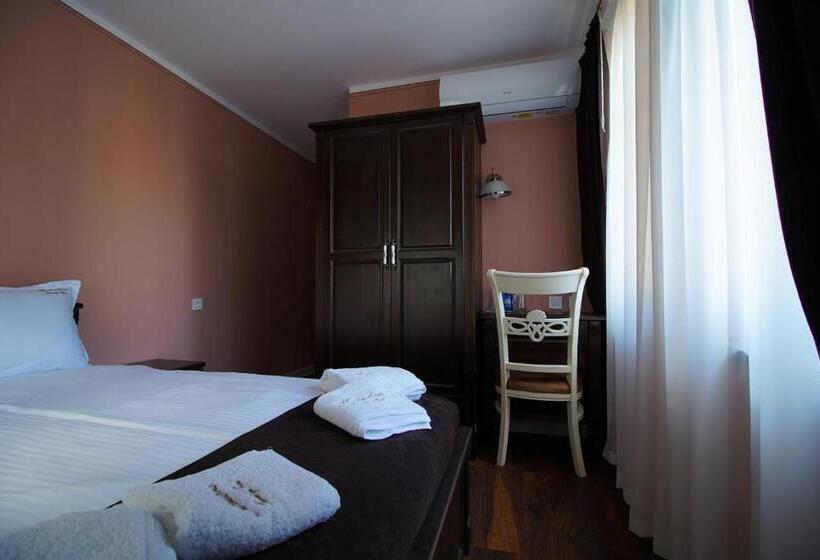 호텔 Pulpudeva Family