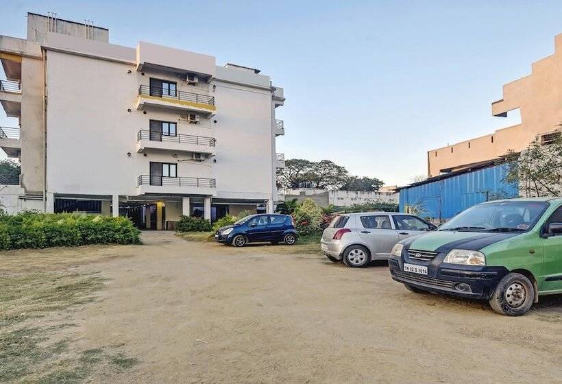 בית מלון כפרי Treebo Kingsbury Fiesta Vellore