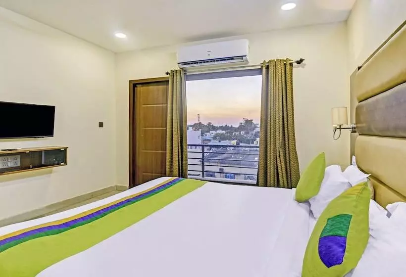 ホテル Treebo Kingsbury Fiesta Vellore