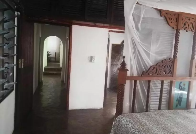 پانسیون Chiky Villa