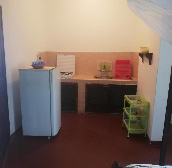 پانسیون Chiky Villa