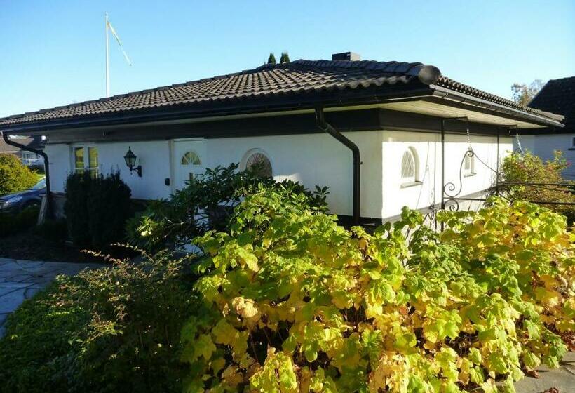 פנסיון Hammaröstugan