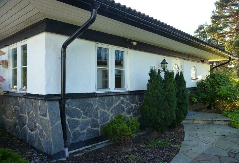 פנסיון Hammaröstugan