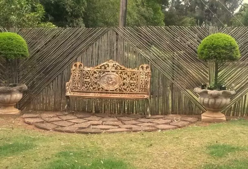 ベッドアンドブレックファースト African Flair Country Lodge