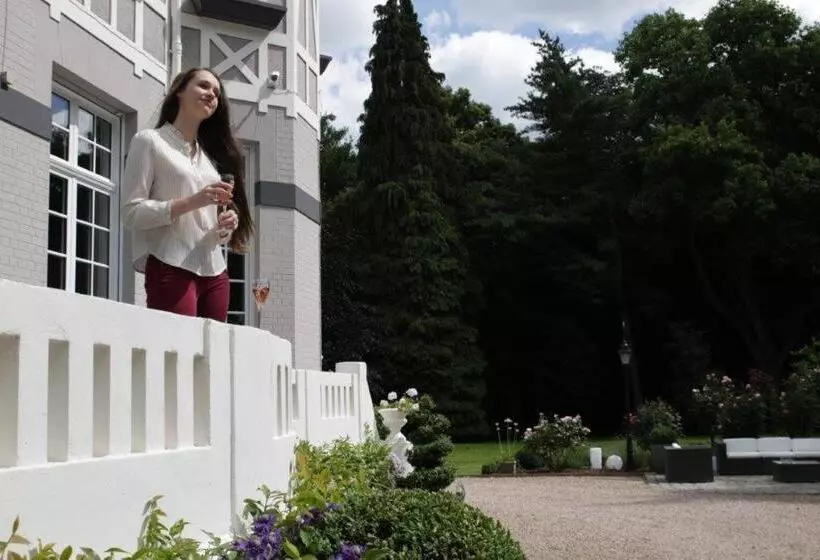 ベッドアンドブレックファースト Le Chateau De Fresnoy En Gohelle