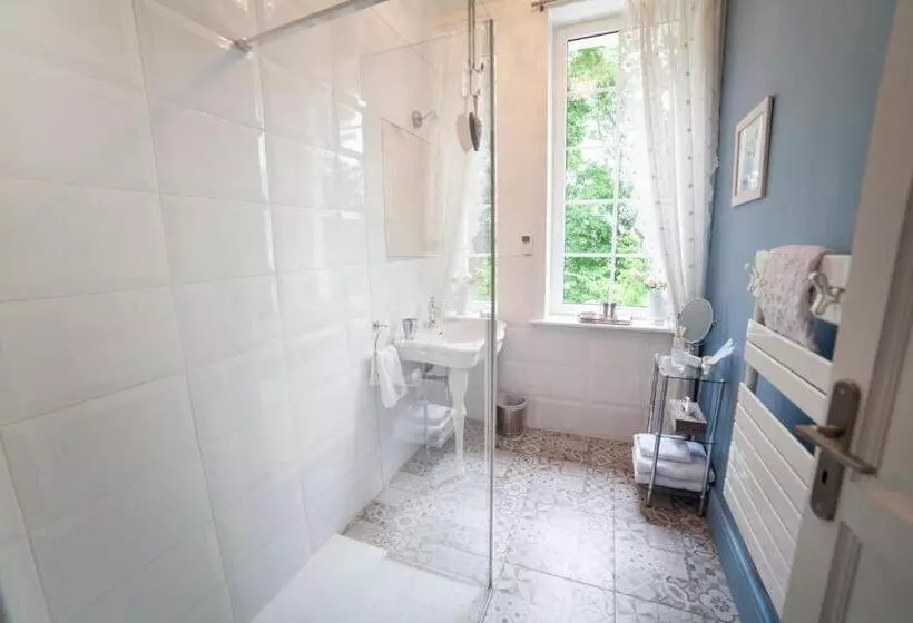 ベッドアンドブレックファースト Le Chateau De Fresnoy En Gohelle