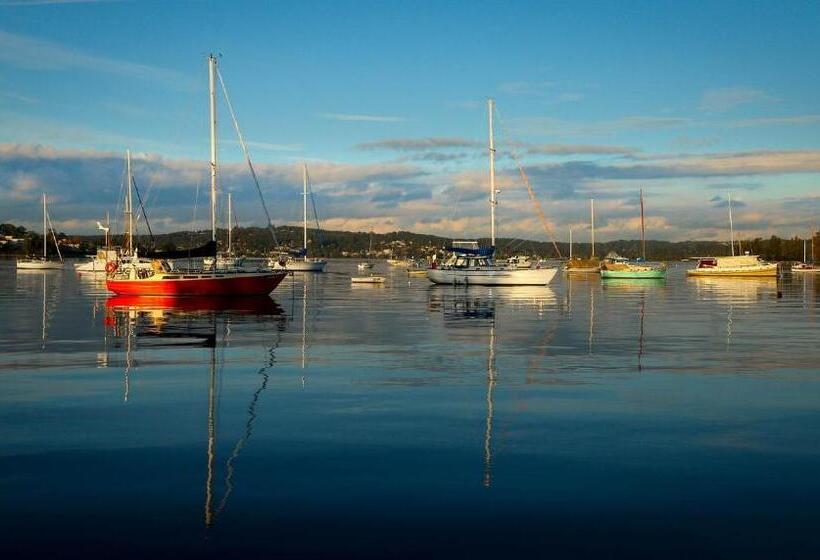 Churchill S B&b Twin Spa Getaway Studio