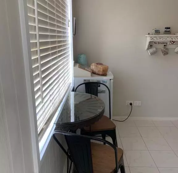 Churchill S B&b Twin Spa Getaway Studio