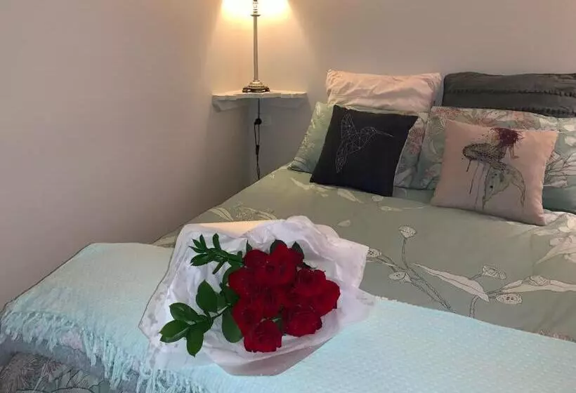 Churchill S B&b Twin Spa Getaway Studio