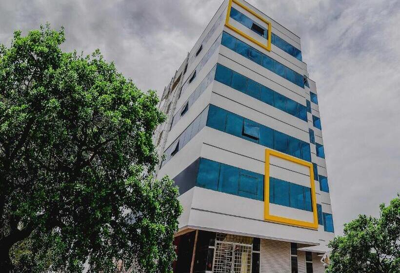 هتل Capital O 28216 Raajas Grand