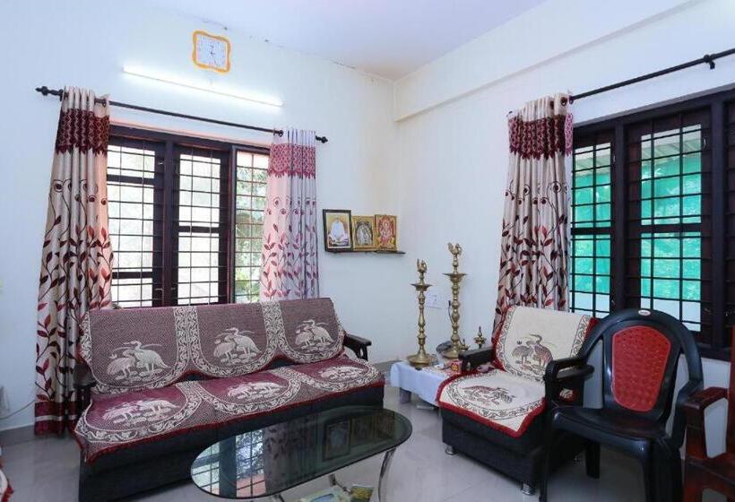 בית מלון כפרי Panackal Inn