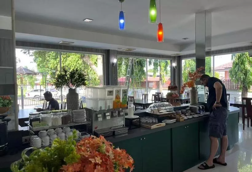 Eastpana Hotel 304 Prachinburi