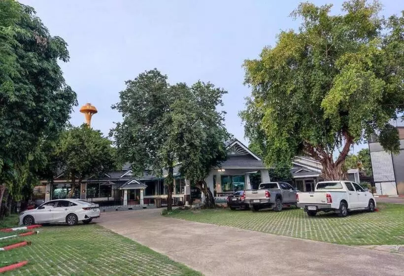 Eastpana Hotel 304 Prachinburi