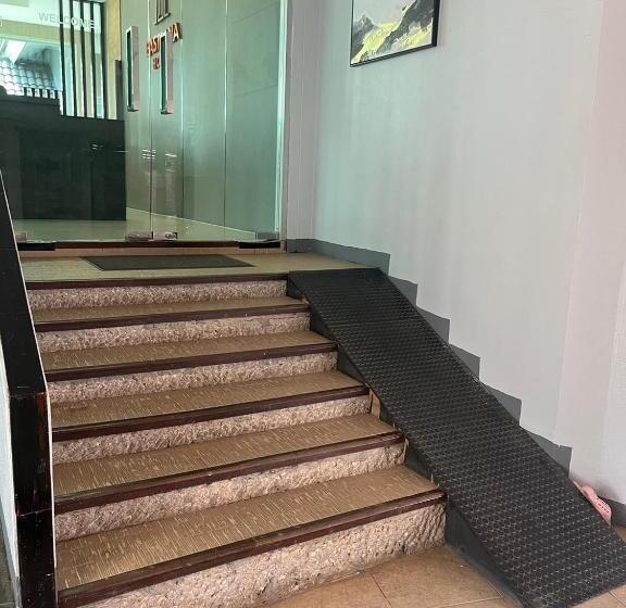 Eastpana Hotel 304 Prachinburi