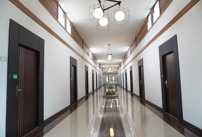 Eastpana Hotel 304 Prachinburi