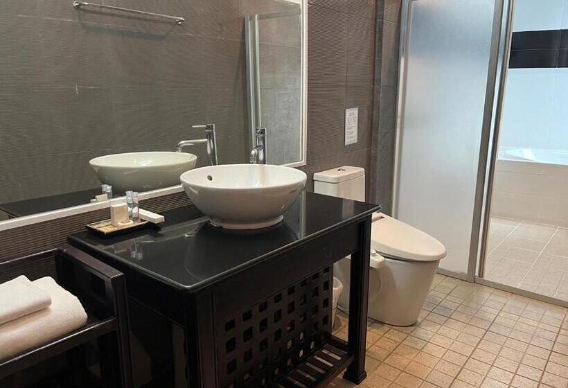 Eastpana Hotel 304 Prachinburi