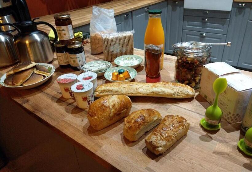 بنسيون Les Chambres D'hôtes De La Frissonnette