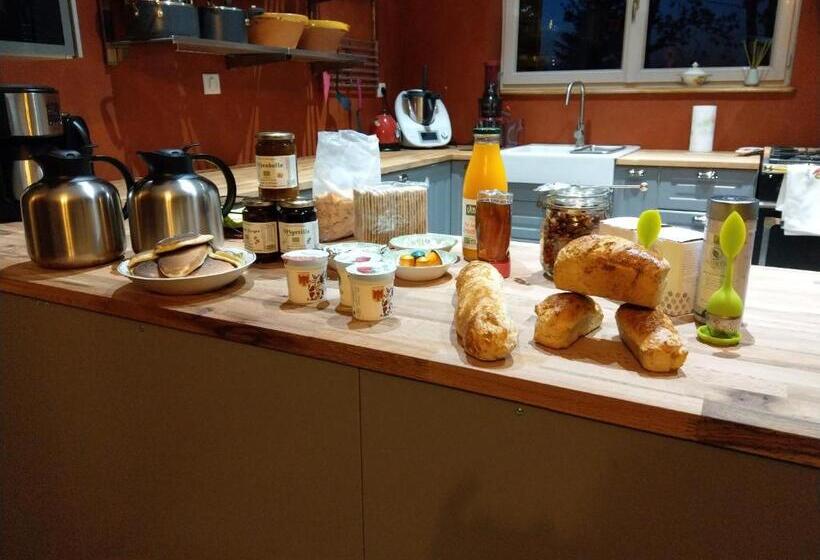 بنسيون Les Chambres D'hôtes De La Frissonnette