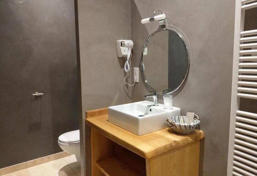 بنسيون Les Chambres D'hôtes De La Frissonnette