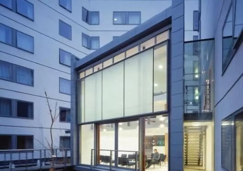 هاستل Friendship House
