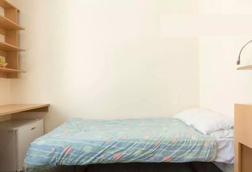 هاستل Friendship House