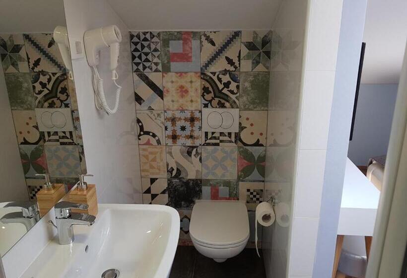 پانسیون Piraneska