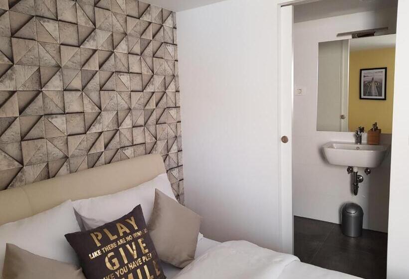 پانسیون Piraneska