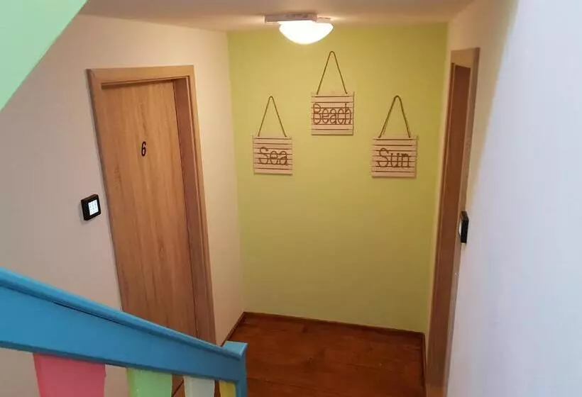 پانسیون Piraneska