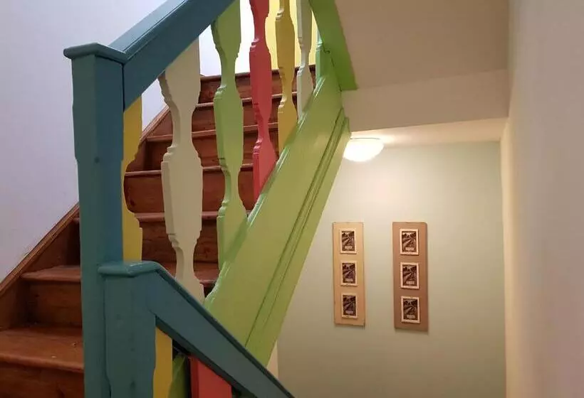 پانسیون Piraneska