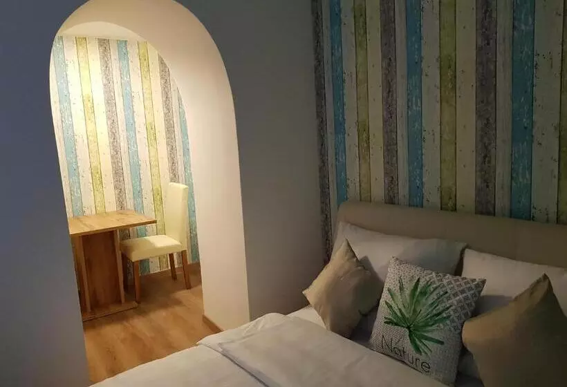 پانسیون Piraneska