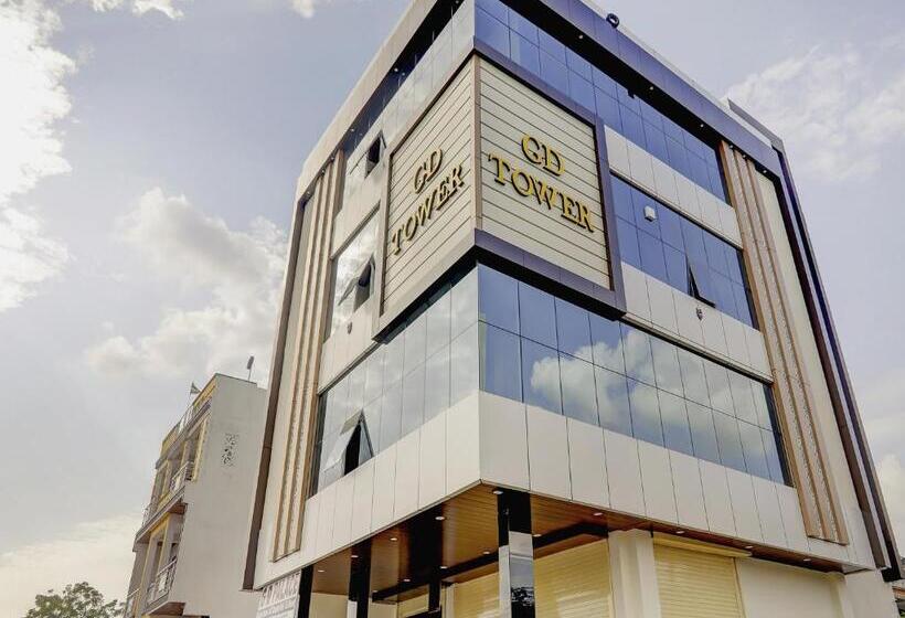 Vaccinated Staff - Oyo 61709 Hotel Gd Palace