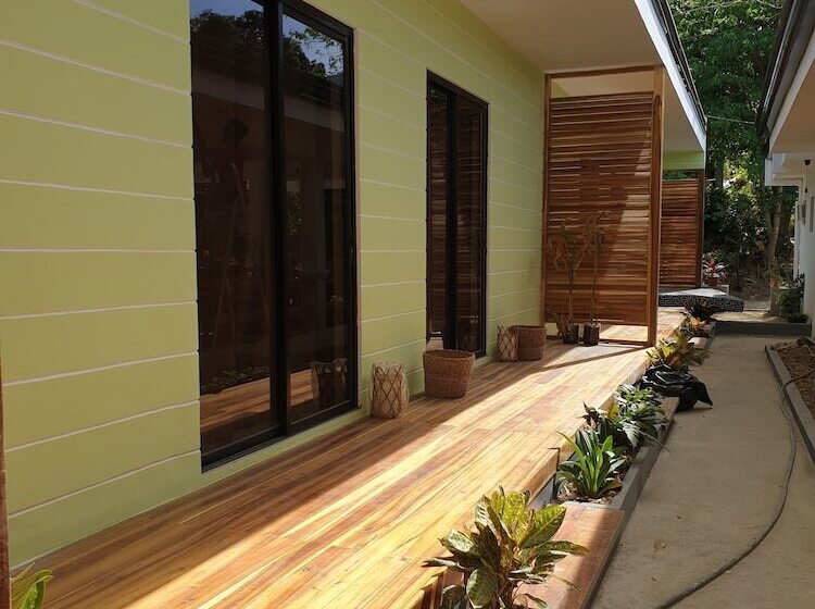 住宿加早餐  Hutch Lodge