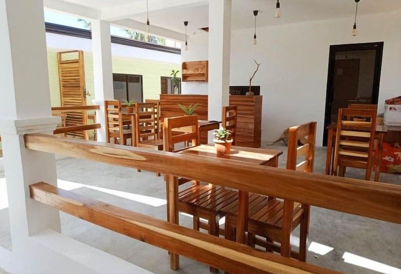 住宿加早餐  Hutch Lodge