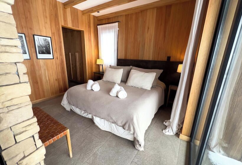 Hotel El Refugio Ski & Summer Lodge