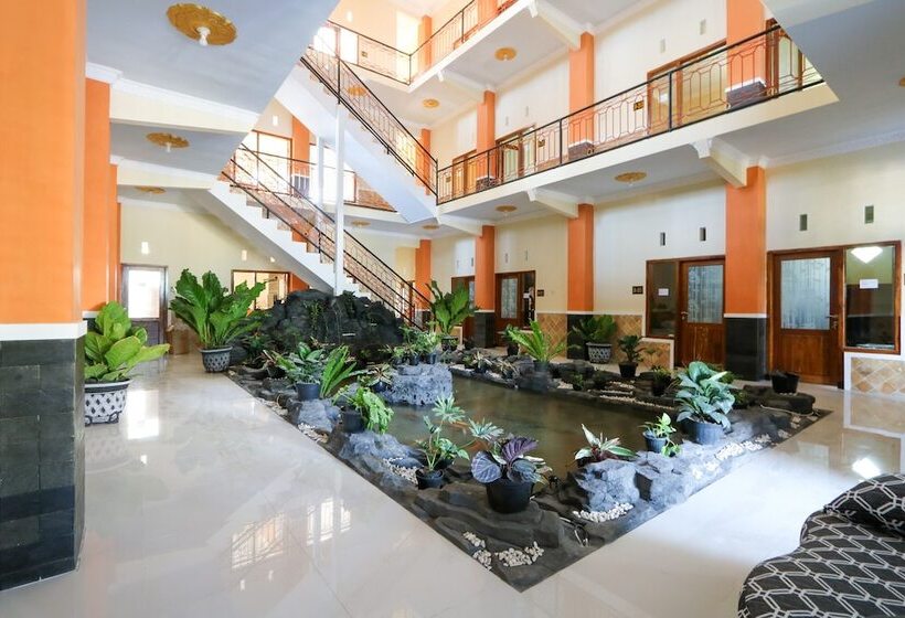 Grand Valonia Hotel Cafe & Park Jember