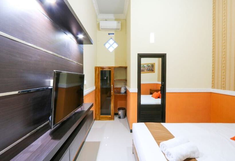 Grand Valonia Hotel Cafe & Park Jember