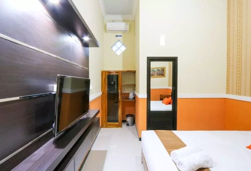 Grand Valonia Hotel Cafe & Park Jember